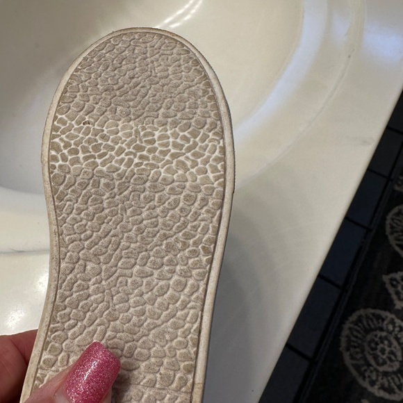 Michael Kors toddler size 7 - Picture 3 of 4